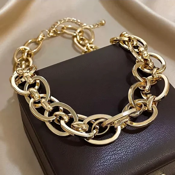 Polished Gold Chunky Link Necklace - Picture 3 of 6